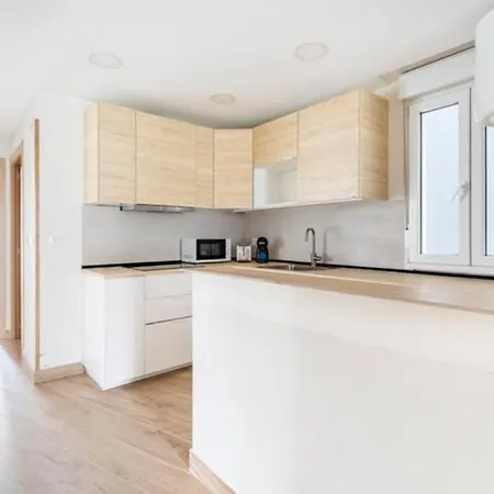 El Toison De Oro 11 Garaje Gratis