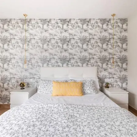 El Toison De Oro 11 Garaje Gratis