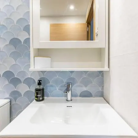 El Toison De Oro 11 Garaje Gratis