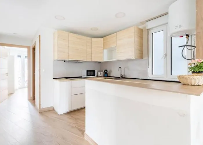 El Toison De Oro 11 Garaje Gratis